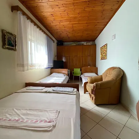 Mance Rum i privatbostad Berat